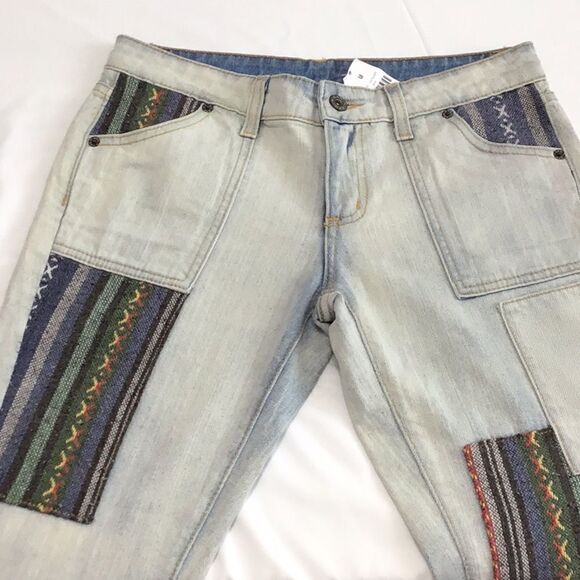 LF Tapestry Low Rise Bell Bottom Flare Leg Jeans New Size 27 - Picture 3 of 13